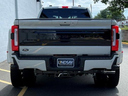 2025 Ford F-450 Platinum