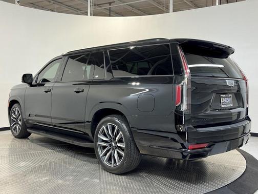 2022 Cadillac Escalade ESV Sport