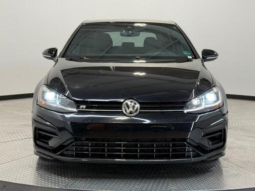 2018 Volkswagen Golf R 2.0T w/DCC & Navigation