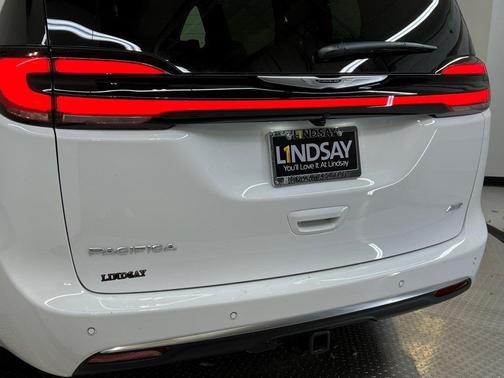 2026 Chrysler Pacifica Pinnacle