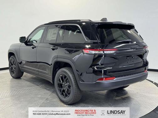 Diamond Black 2026 Jeep Grand Cherokee Laredo