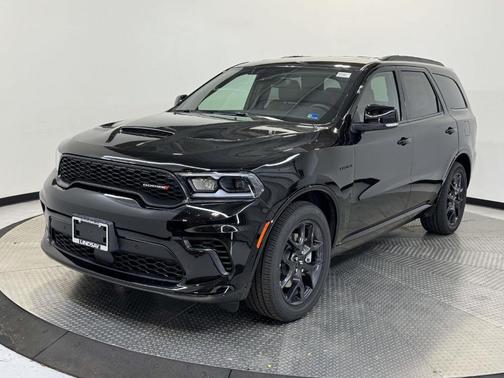 DB Black Crystal Clearcoat 2026 Dodge Durango GT Plus HEMI V8
