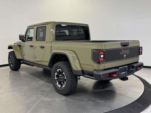 Shadow 2026 Jeep Gladiator Shadow Ops