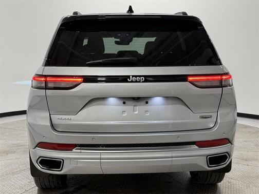 2024 Jeep Grand Cherokee Summit