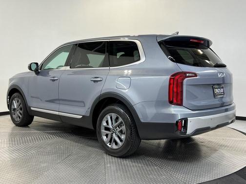 2024 Kia Telluride LX