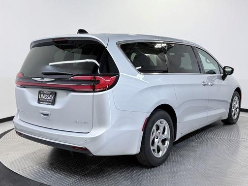 2024 Chrysler Pacifica Limited