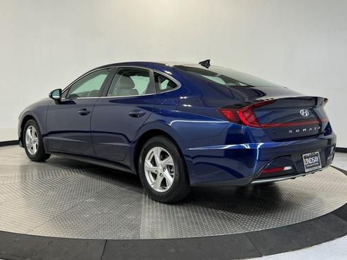2022 Hyundai SONATA SE