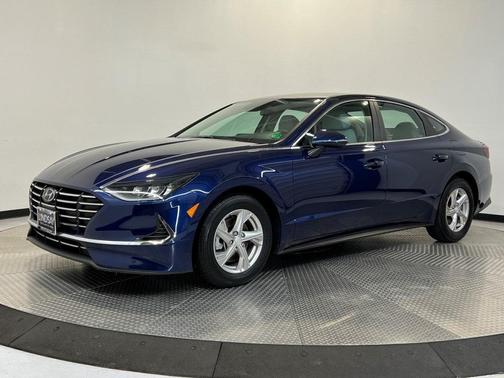 2022 Hyundai SONATA SE