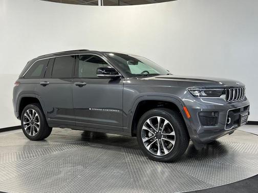 2022 Jeep Grand Cherokee Overland