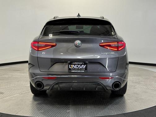 2022 Alfa Romeo Stelvio Veloce