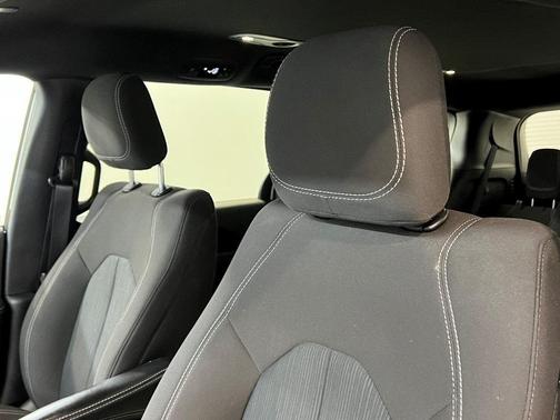 2024 Chrysler Pacifica Touring