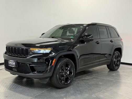 2024 Jeep Grand Cherokee Laredo