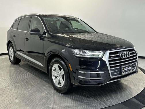 Orca Black Metallic 2019 Audi Q7 45 Premium