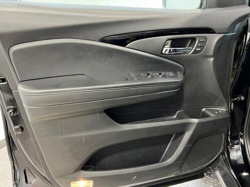 2022 Honda Pilot Touring 7-Passenger