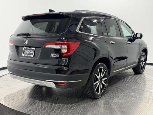 2022 Honda Pilot Touring 7-Passenger