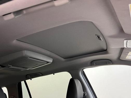 2022 Honda Pilot Touring 7-Passenger