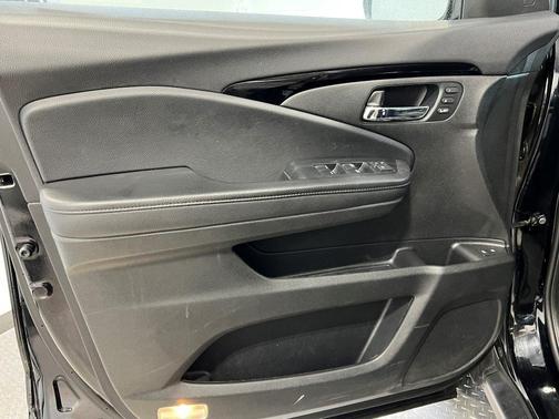 2022 Honda Pilot Touring 7-Passenger