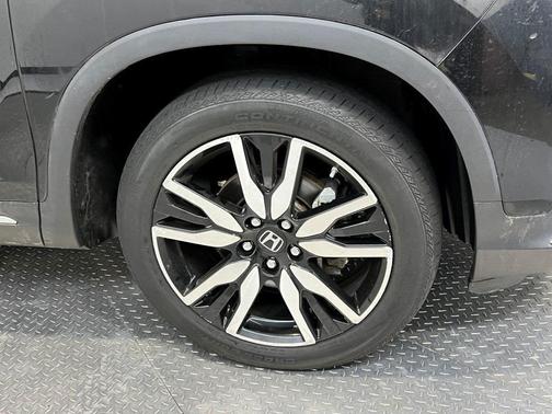 2022 Honda Pilot Touring 7-Passenger