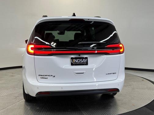 2026 Chrysler Pacifica Limited