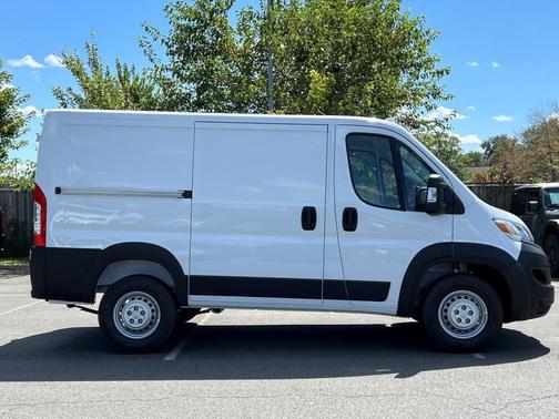 2025 RAM ProMaster 1500 Low Roof