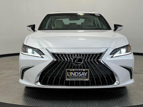 2022 Lexus ES 350 Base
