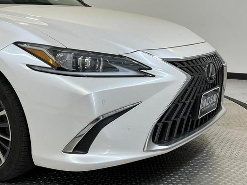 2022 Lexus ES 350 Base
