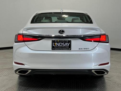 2022 Lexus ES 350 Base