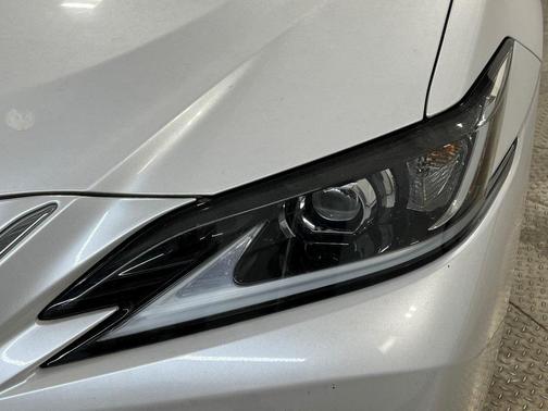 2022 Lexus ES 350 Base