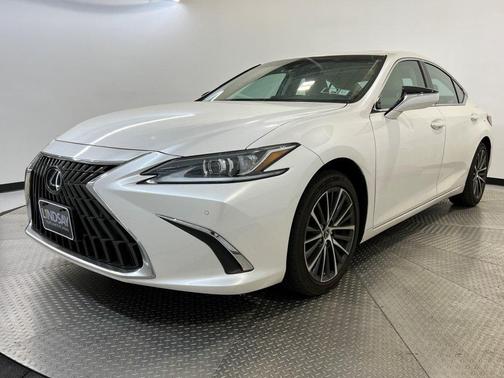 2022 Lexus ES 350 Base