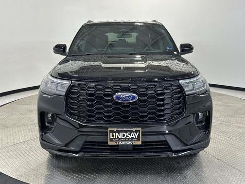 Black Metallic 2025 Ford Explorer ST-Line