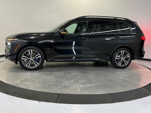 2024 BMW X7 M60i
