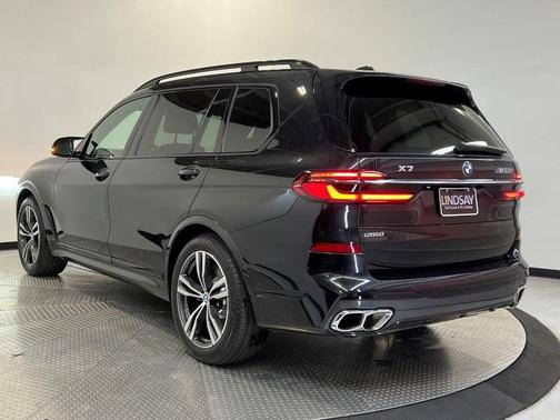 2024 BMW X7 M60i