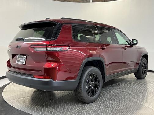 2025 Jeep Grand Cherokee L Laredo