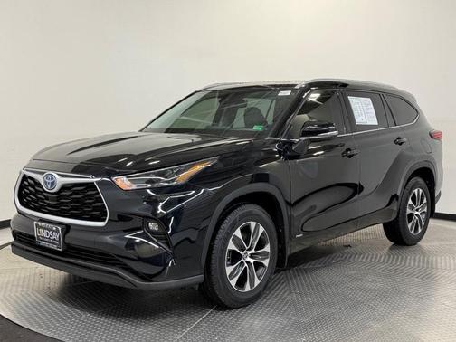 2022 Toyota Highlander Hybrid