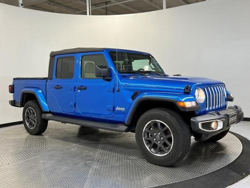 2022 Jeep Gladiator Overland