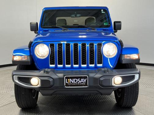 2022 Jeep Gladiator Overland
