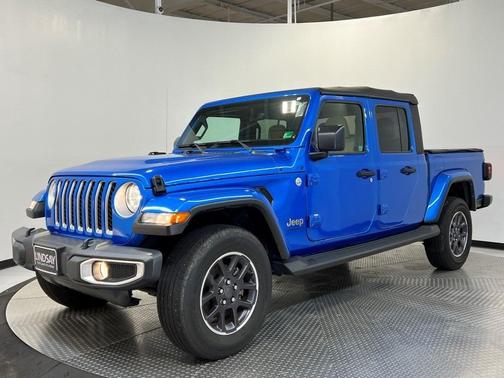 2022 Jeep Gladiator Overland