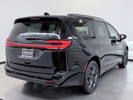 2026 Chrysler Pacifica Limited