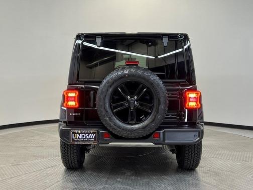 2021 Jeep Wrangler Unlimited Sahara Altitude