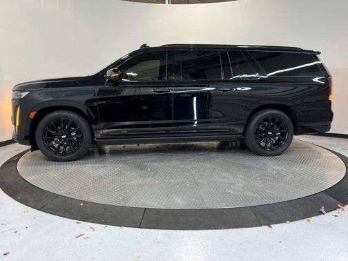 2023 Cadillac Escalade ESV Sport Platinum