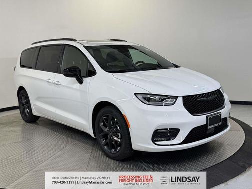 2026 Chrysler Pacifica Select