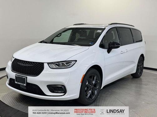 2026 Chrysler Pacifica Select