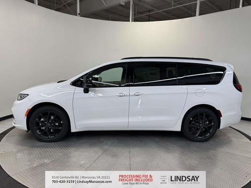 2026 Chrysler Pacifica Select