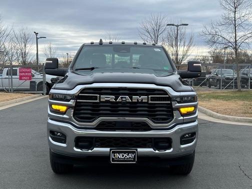 Diamond Black 2026 RAM 2500 Tradesman