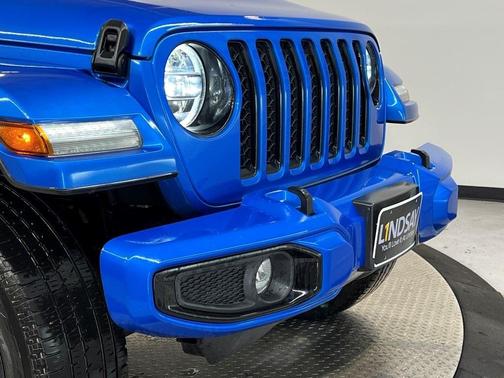 2022 Jeep Gladiator Overland