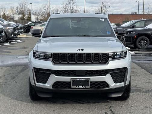 2026 Jeep Grand Cherokee Laredo