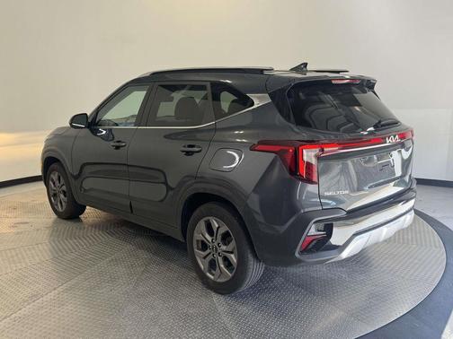 Gravity Gray 2024 Kia Seltos S
