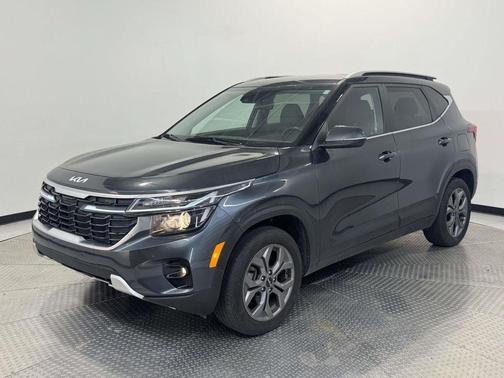 Gravity Gray 2024 Kia Seltos S