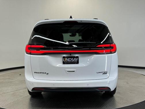 2026 Chrysler Pacifica Limited