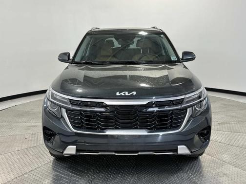 Gravity Gray 2024 Kia Seltos EX
